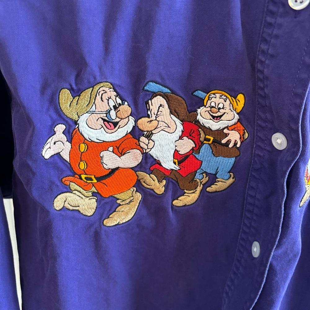 Vintage Disney Store Purple Button Up Seven Dwarfs Embroidered Shirt Women Small - Picture 3 of 10